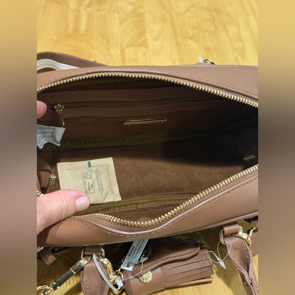 NWT Steve Madden Brown Plaid Blennix Nutshell Crossbody Bag Tassel Dog Charm - Picture 12 of 16